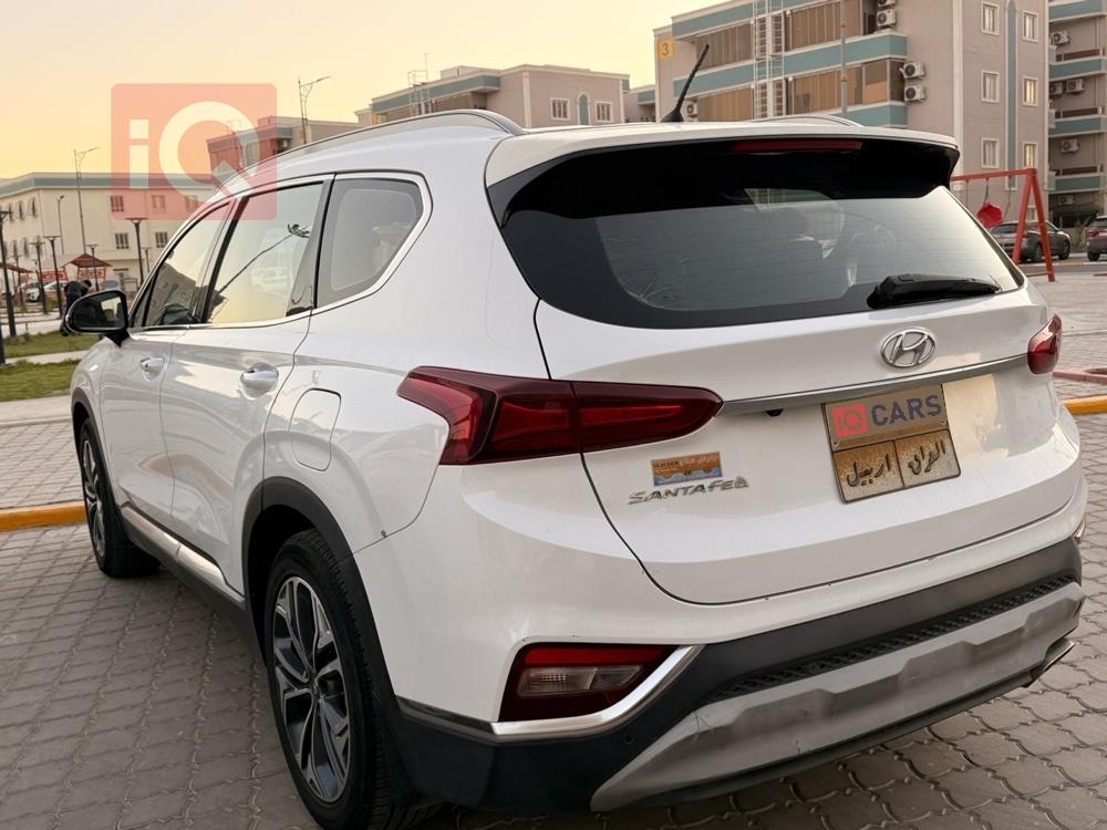 هيونداي سانتافي